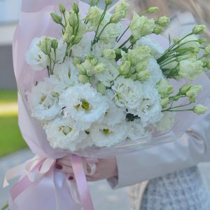 Букет 322 моно эустомы