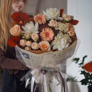 Букет 55 с ароматными  розами