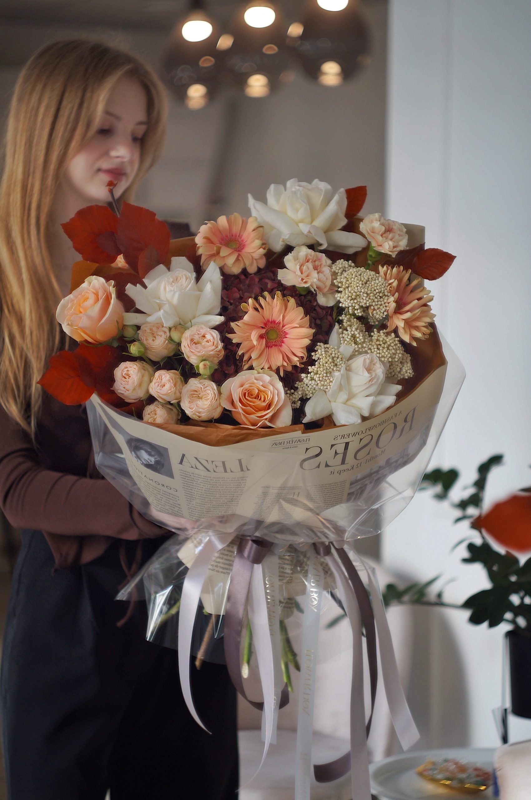 Букет 55 с ароматными  розами