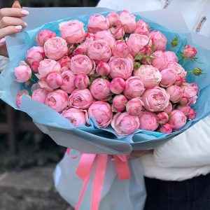 Букет 110 "Мэнсфилд Парк Пинк"